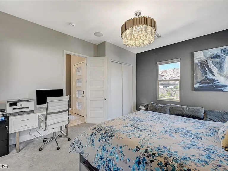 3943 Reyes Ave — Photo 45