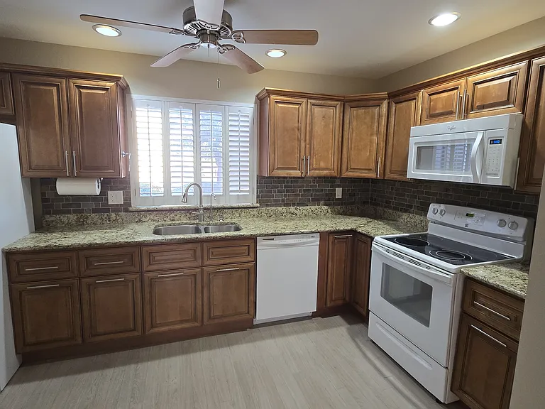 16616 E Palisades Blvd #109 — Photo 5