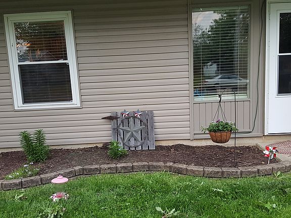 2nd image of 1517 Bowman Dr