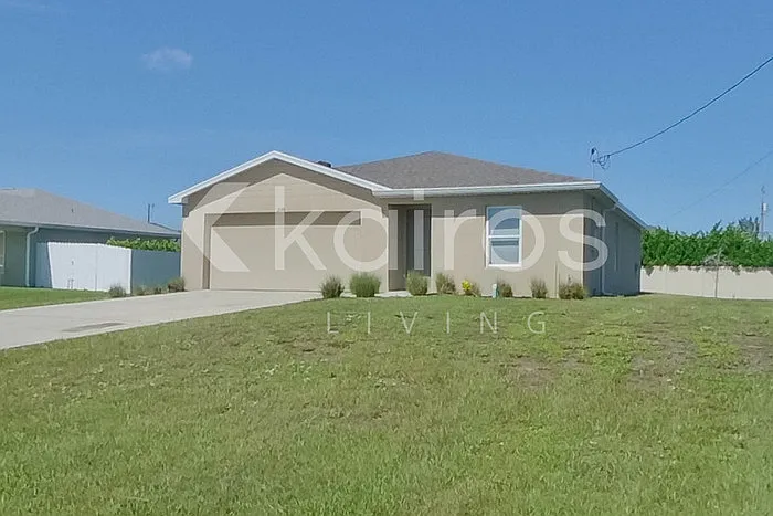 4 bed, 2.0 bath, 1449 sqft, $1,745 — Photo 3