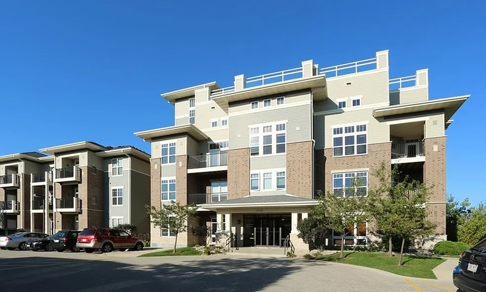 Aspen Hill — Photo 1