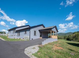 18 Diamond Ave, Franklin, NC 28734