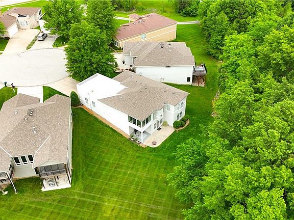 5th image of 816 NE Sonora Valley Cir