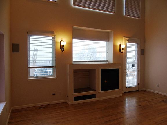 Living Room Looking Toward Deck