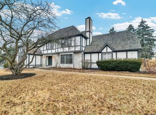 8 Heaton Ct, Sugar Grove, IL 60554