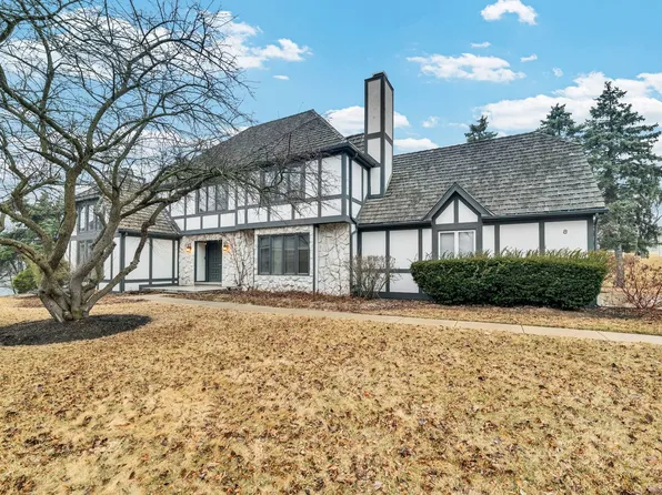 8 Heaton Ct, Sugar Grove, IL 60554