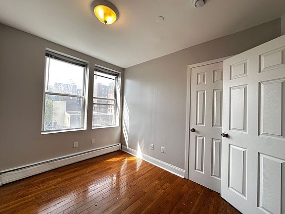 5th image of 207 Monticello Ave #11