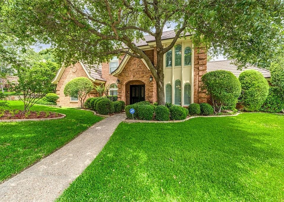 1st image of 821 Mayfair Hill Ct