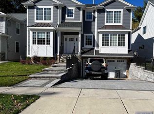 110 Highgate Ter, Bergenfield, NJ 07621