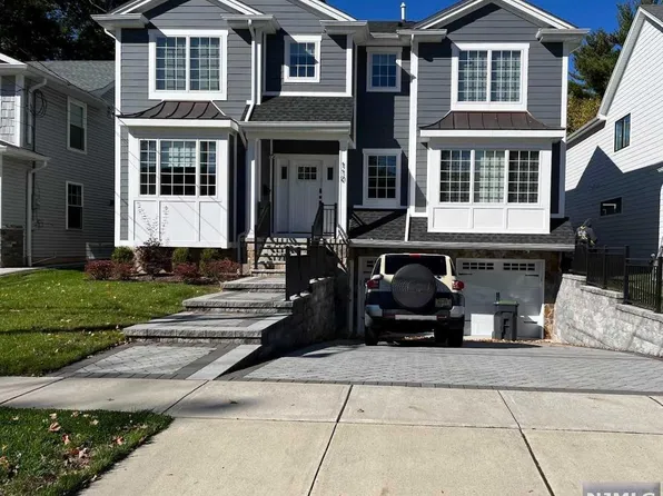110 Highgate Ter, Bergenfield, NJ 07621