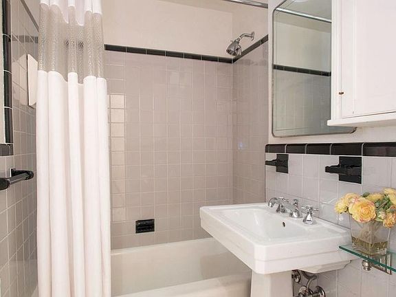 4th image of 46 King St #3A