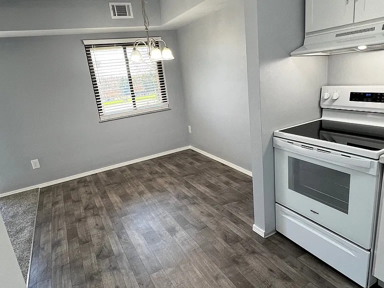 11 Evergreen Rd #3B — Photo 3
