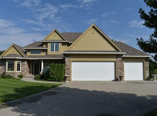 6323 Mickelson Ct, Sioux City, IA 51106