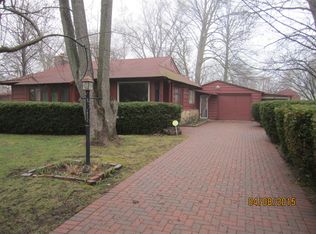 10206 W Wadsworth Rd, Beach Park, IL 60099