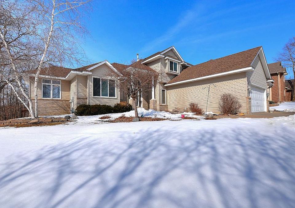 1st image of 679 Woodridge Dr N