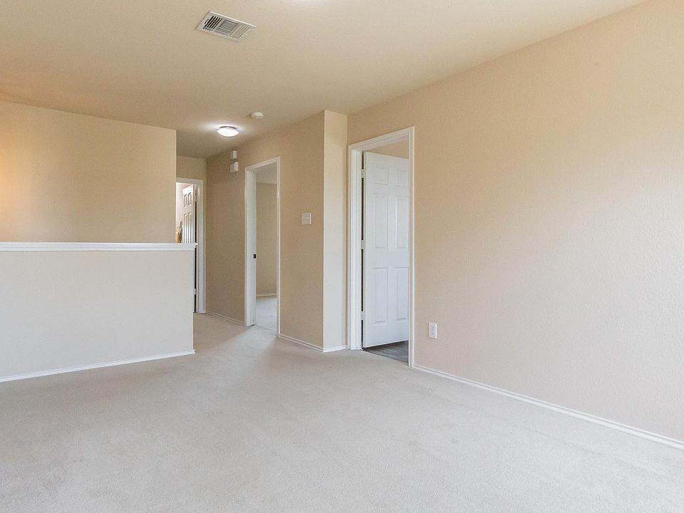1st image of 605 Holbrooke St