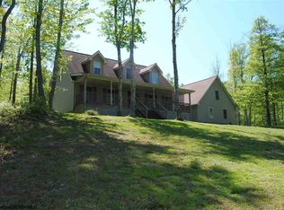 553 Deerbrook Ln, Belington, WV 26250