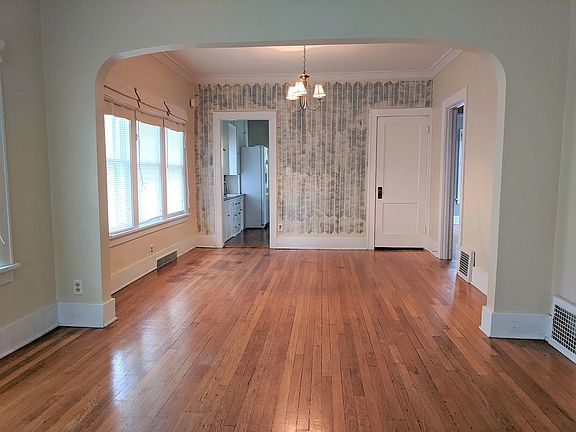 4th image of 4228 Mayberry St