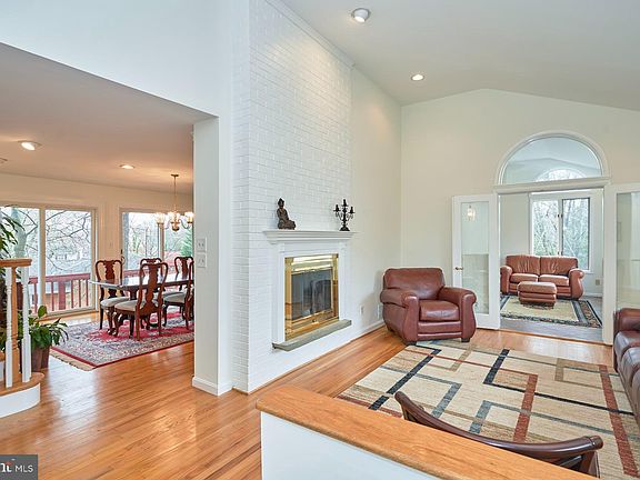 5th image of 1813 Panarama Ct