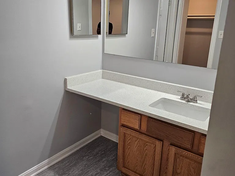12167 Old Salem Ct — Photo 6