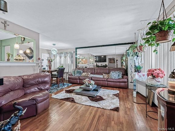 2nd image of 601 Chautauqua Avenue