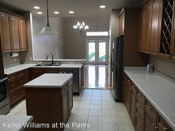 5th image of 837 N Fern Creek Ave Floor 3