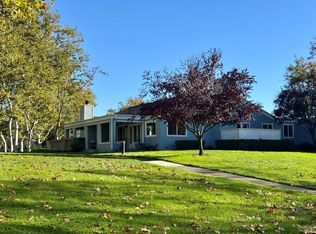 9188 Lakewood Dr, Windsor, CA 95492