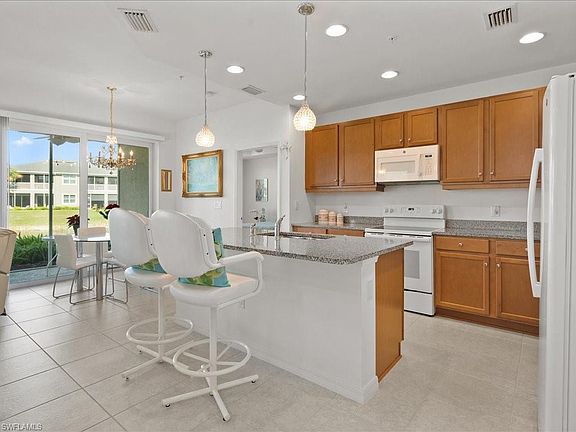 4th image of 6960 Avalon CIR #801