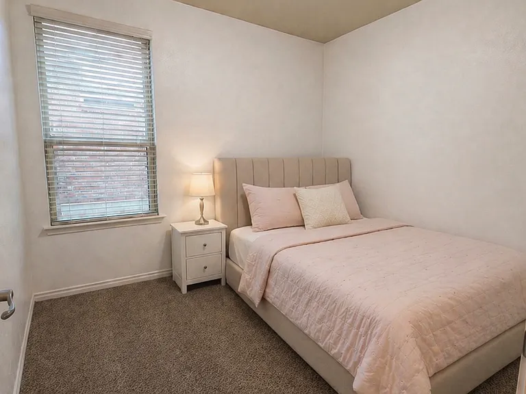 305 Rustic Oak Ln — Photo 7