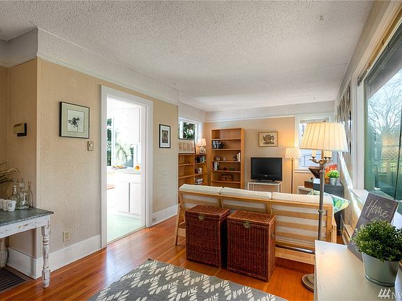 2nd image of 12224 N Park Ave N