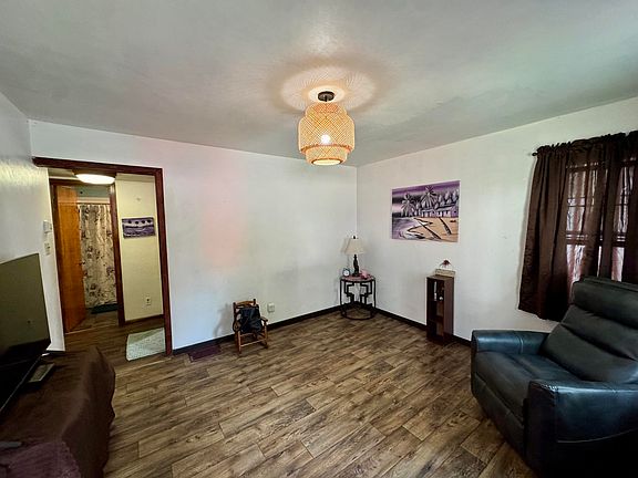 4th image of 111 Beyer Ave