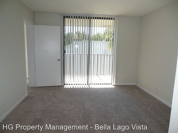 5th image of 714 Executive Center Dr APT 32