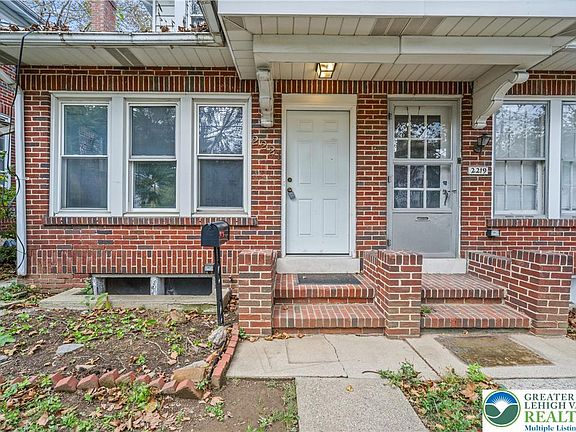 3rd image of 2221 W Liberty St
