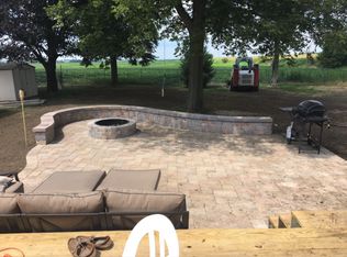 406 N Main St, Arrowsmith, IL 61722