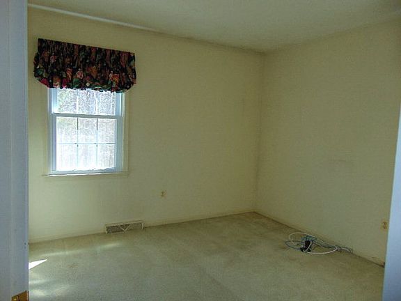 2nd image of 413 Wyatt Dr