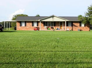 610 S Carter School Rd, Strawberry Plains, TN 37871