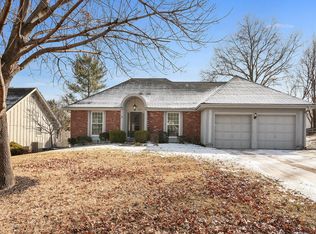 12217 W 101st St, Lenexa, KS 66215