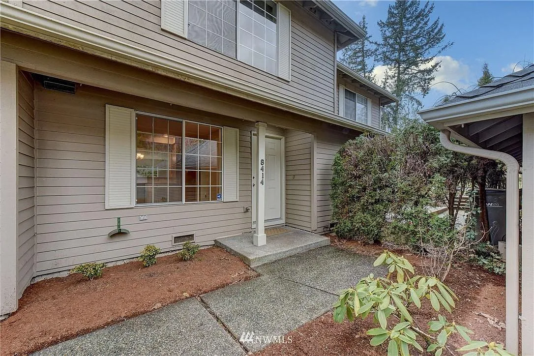 2 bed, 2.5 bath, 1340 sqft, $3,500 — Photo 2