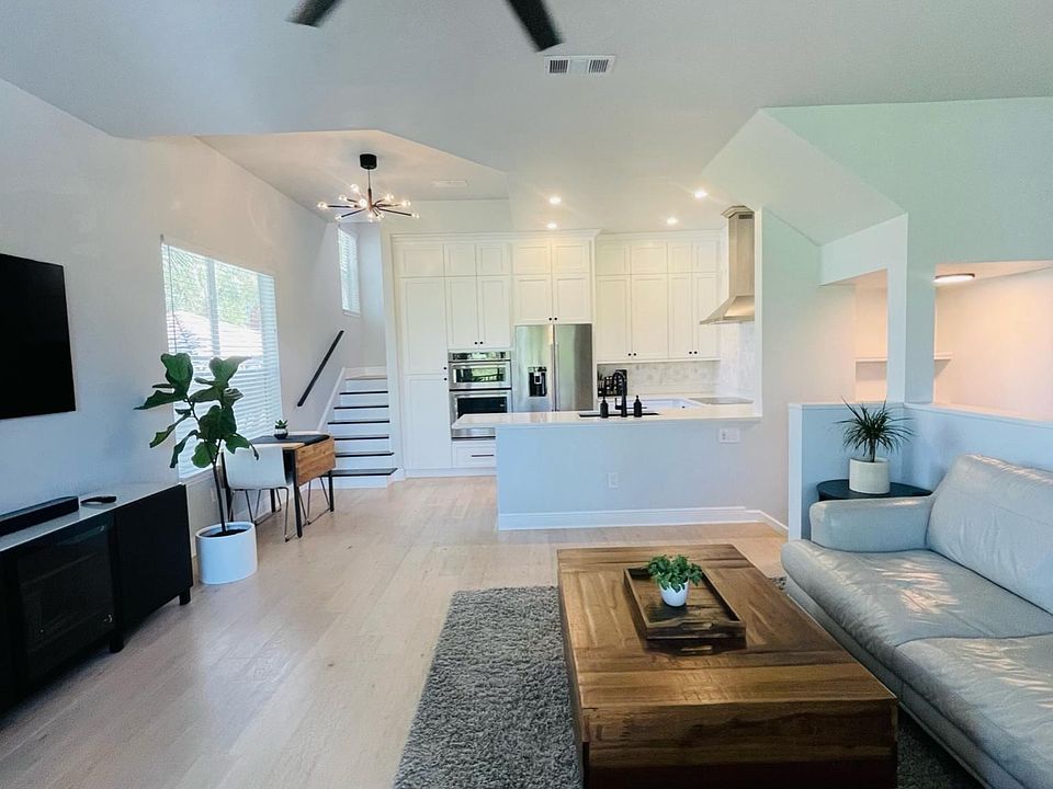 1st image of 702 Seaboard Pl