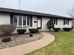 100 W Cook St, Manteno, IL 60950