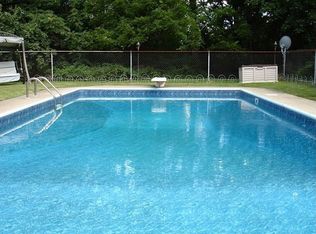 193 Long Hill Rd, Oakland, NJ 07436