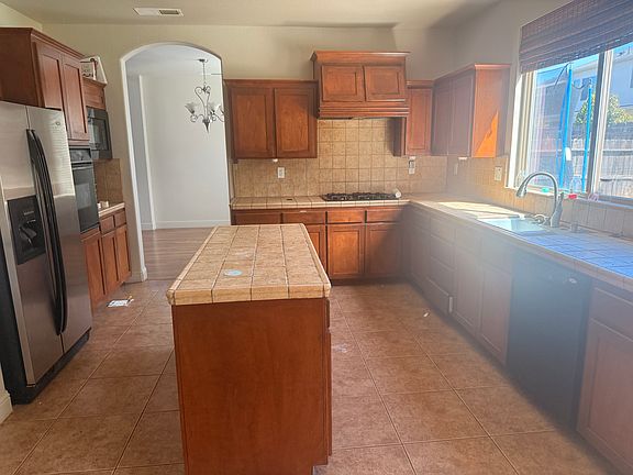 2nd image of 5934 E Florence Ave