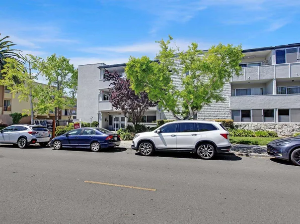 325 Kitty Hawk Rd Unit 212, Alameda, CA 94501