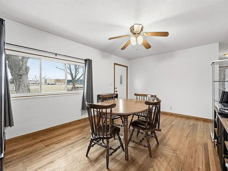 108 Atwood Dr SW — Photo 3