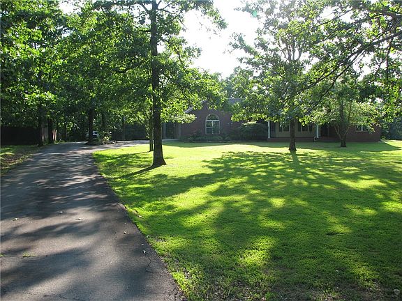 2nd image of 6431 Summer Shade Dr