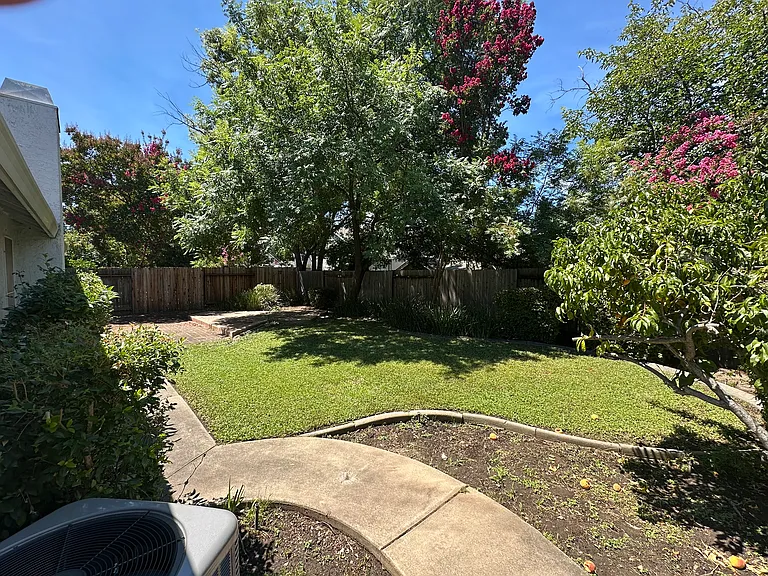 643 Lunardi Way — Photo 5