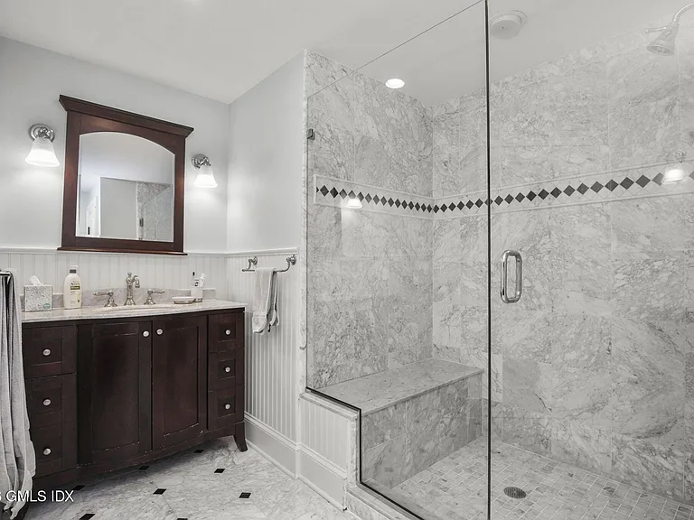 8 Highview Ave — Photo 21