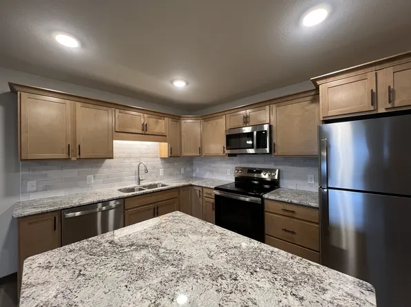 4859 Woodland Park Dr, Eau Claire, WI