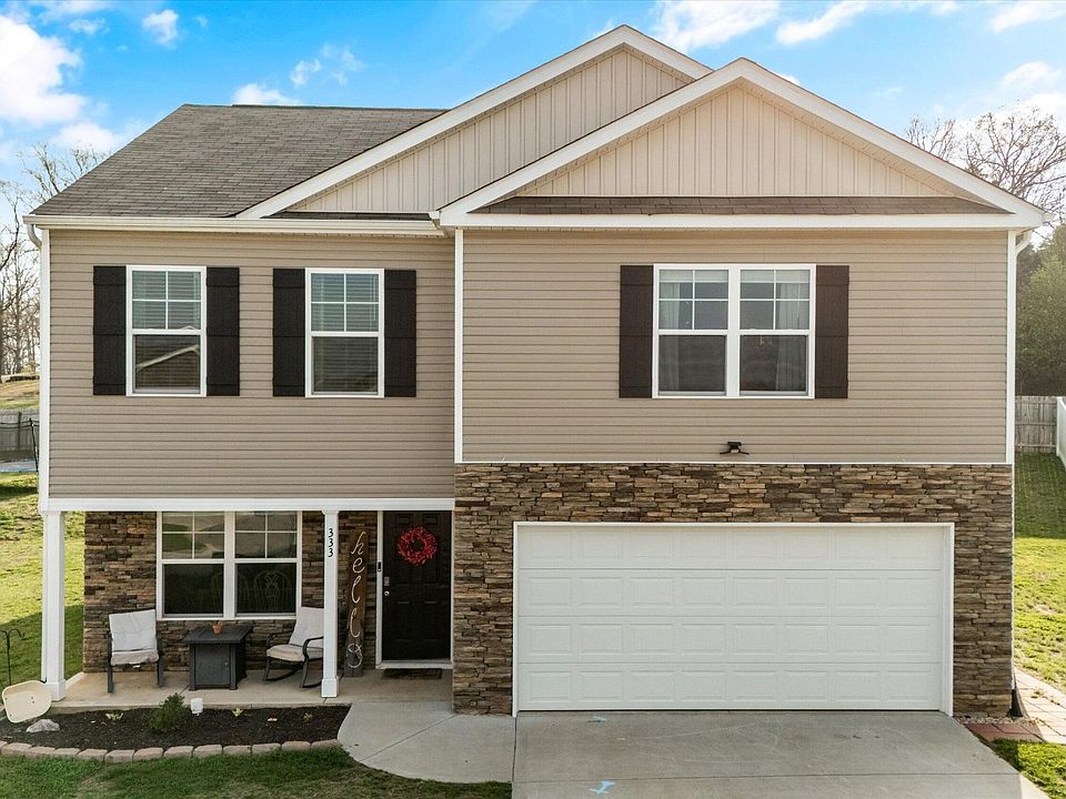 1st image of 333 Aspen Dr