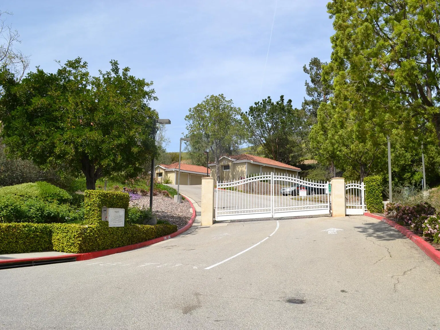 2731 Erringer Rd — Photo 3